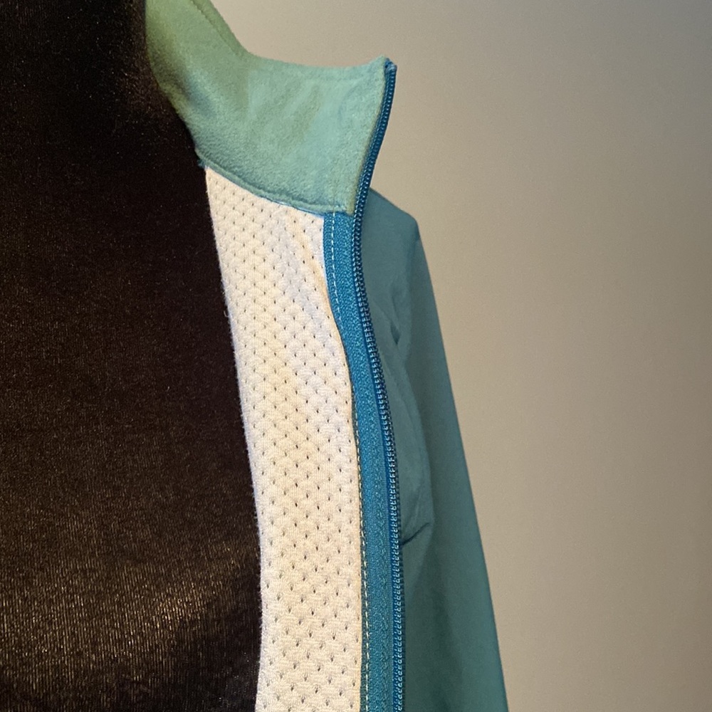 The North Face Lightweight Jacket - image 3